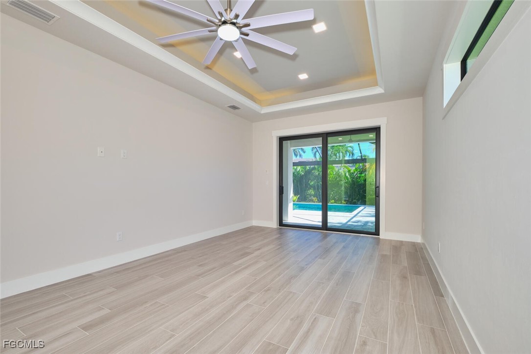 5513  Merlyn Lane