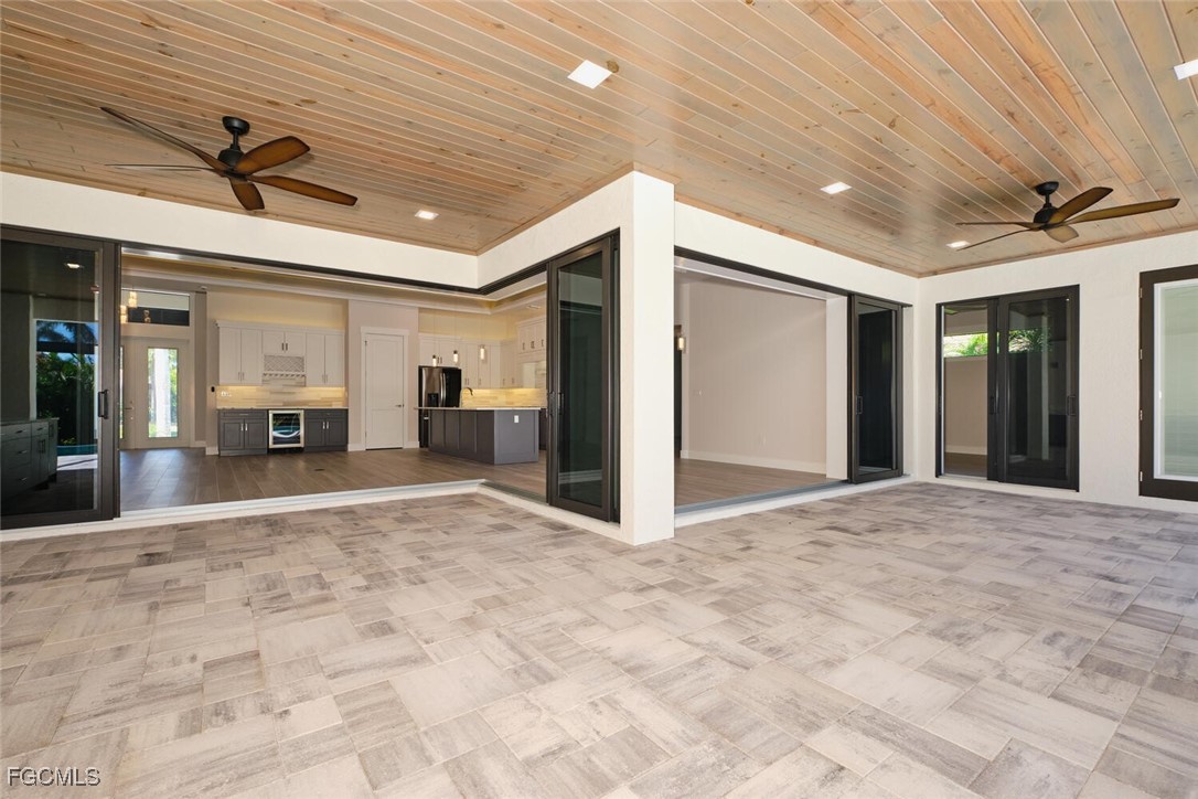 5513  Merlyn Lane