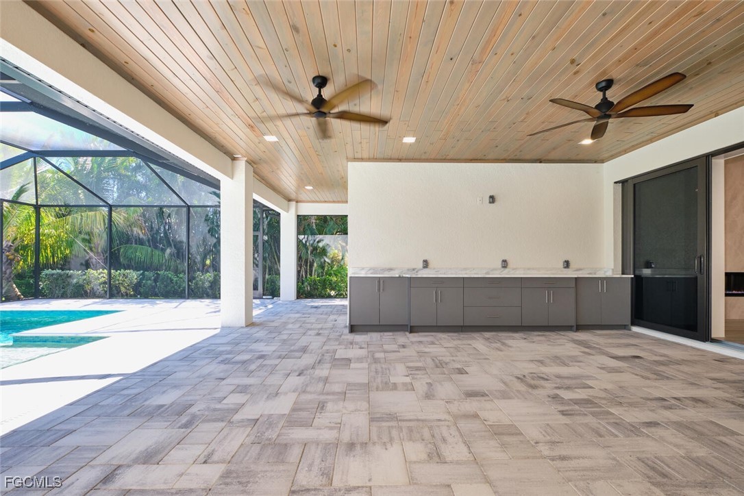 5513  Merlyn Lane