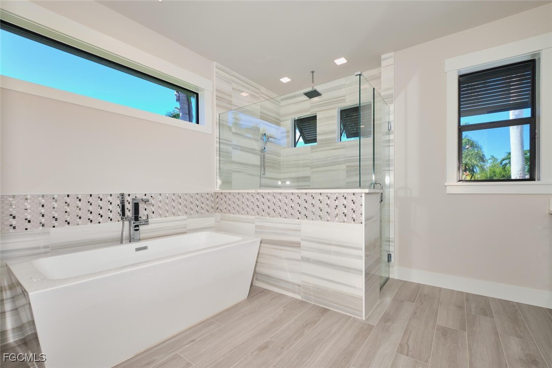 5513  Merlyn Lane