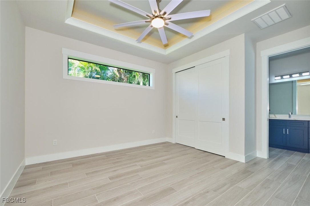 5513  Merlyn Lane