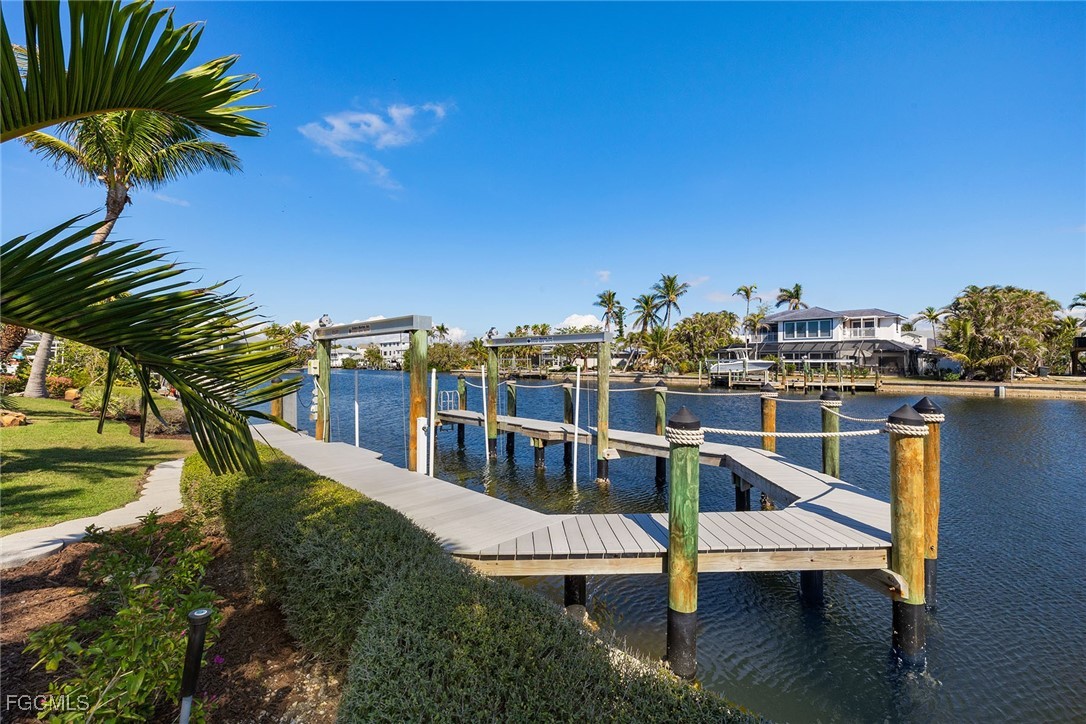 1674  Sabal Palm Drive