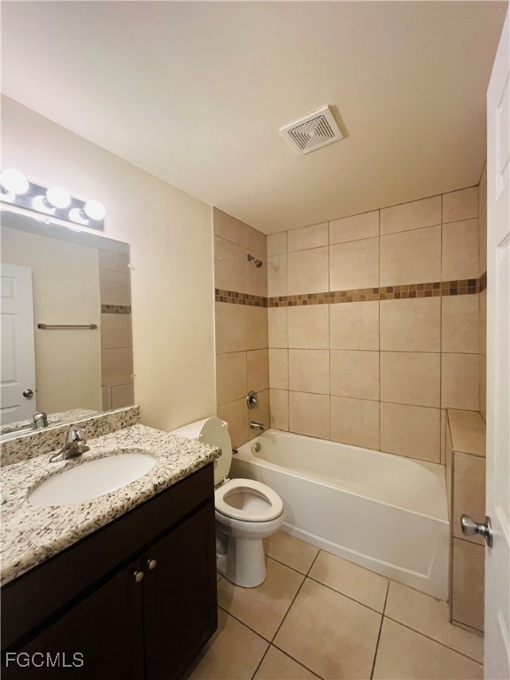 3022 SE Santa Barbara Place