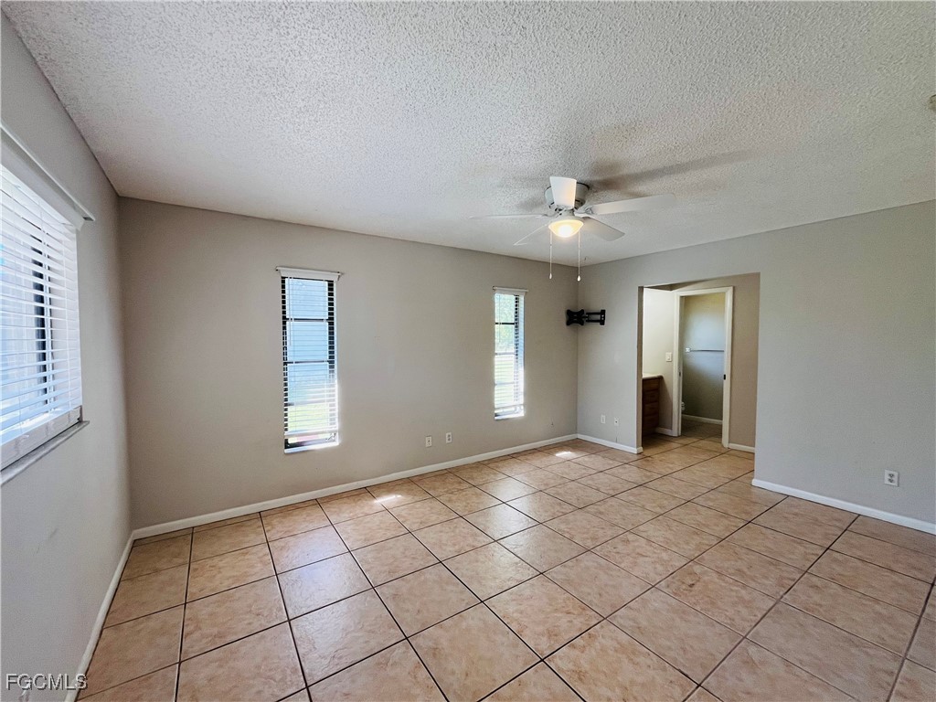 3019 SE 5th Place