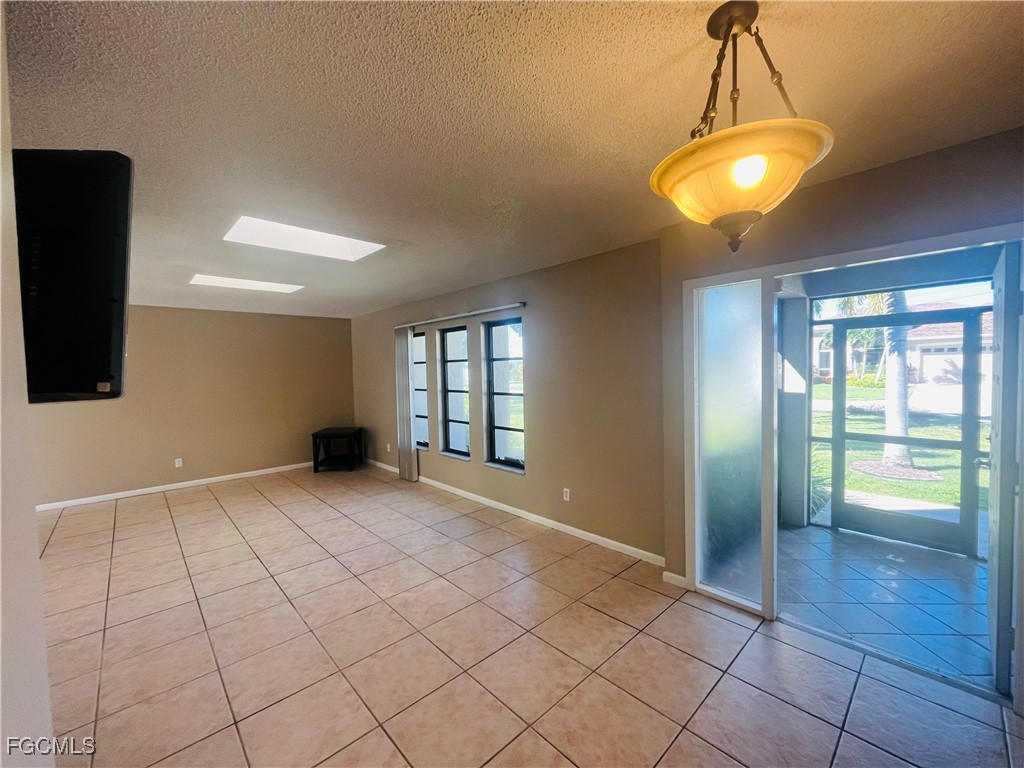 3019 SE 5th Place