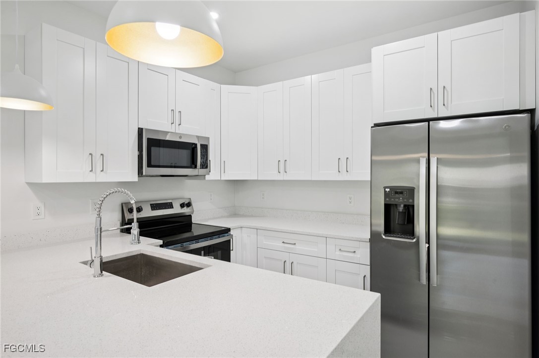 2403  Quentin Avenue