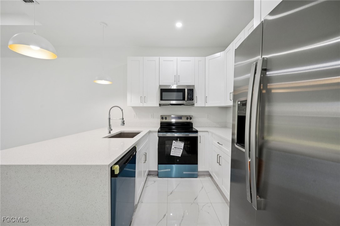 2403  Quentin Avenue