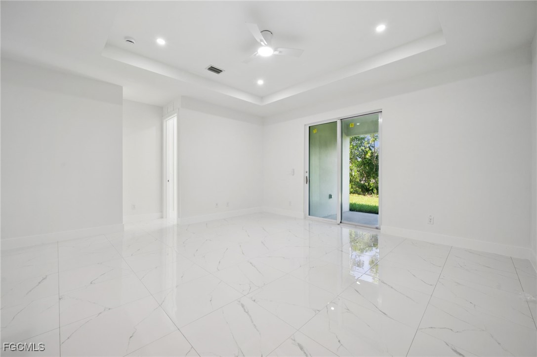 2403  Quentin Avenue