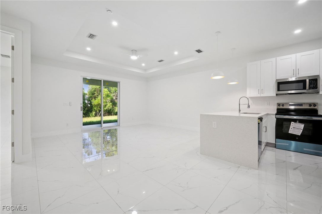 2403  Quentin Avenue