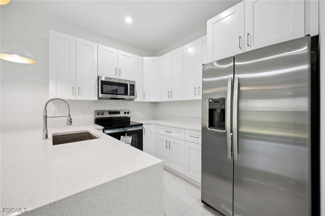 2403  Quentin Avenue