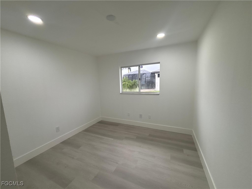 142 SW 34TH Place