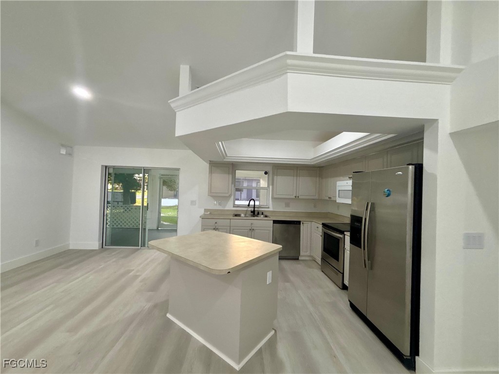 142 SW 34TH Place