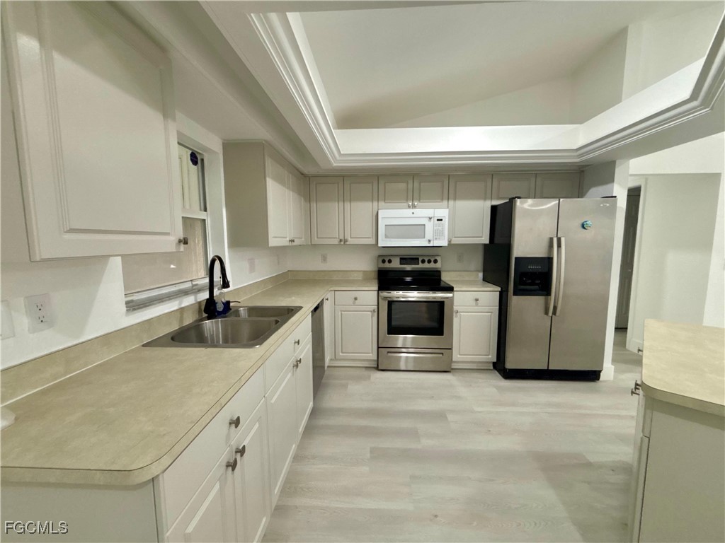 142 SW 34TH Place