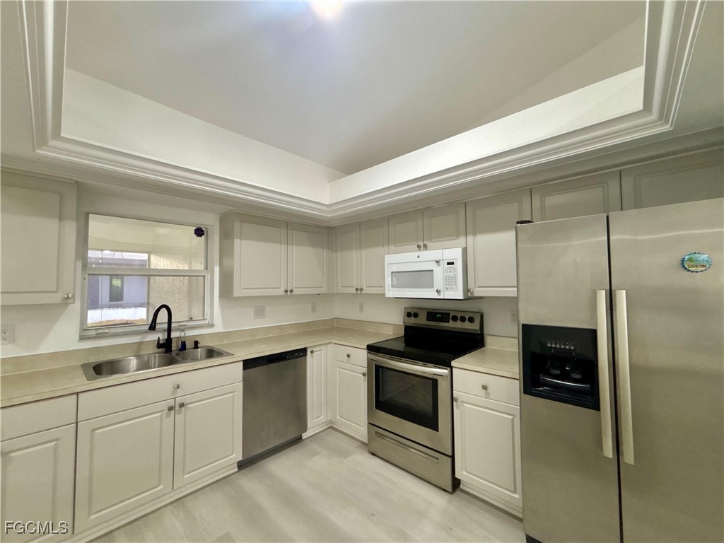 142 SW 34TH Place