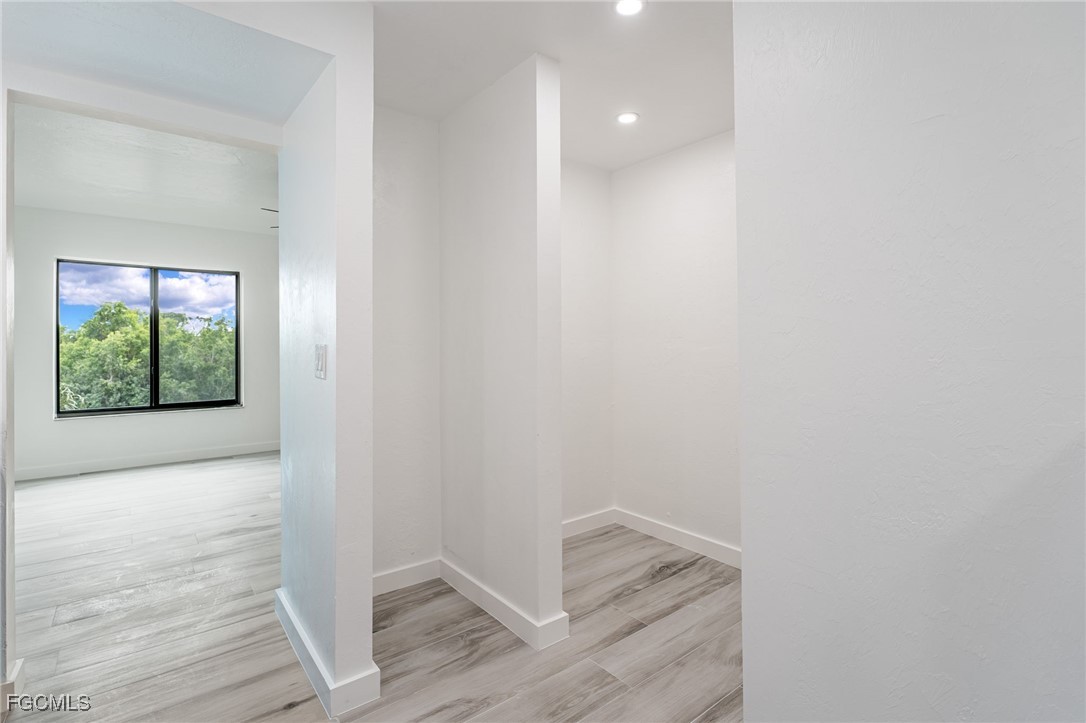 2067 W Lakeview Boulevard, Apt 8