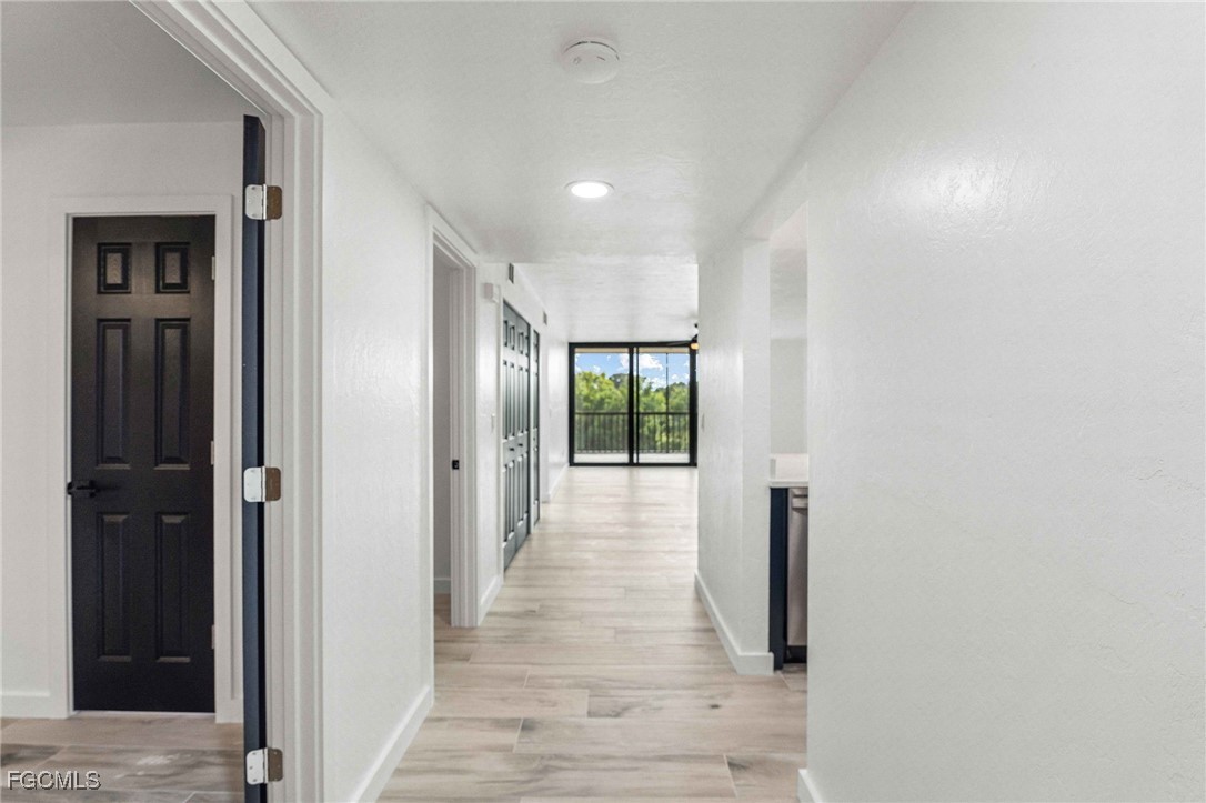 2067 W Lakeview Boulevard, Apt 8