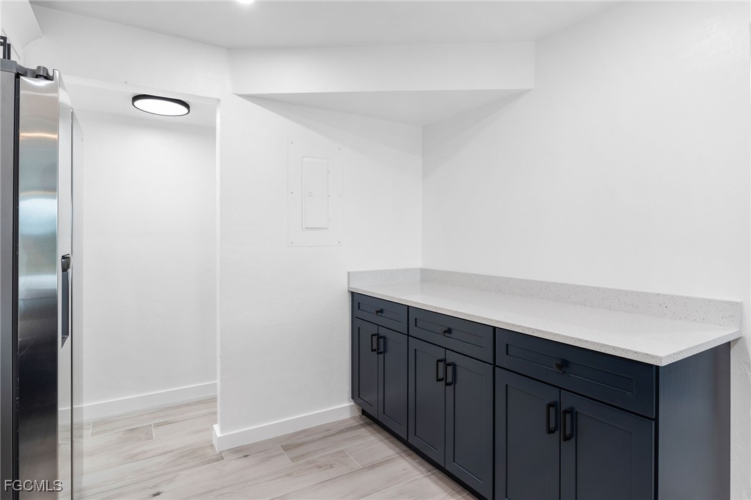 2067 W Lakeview Boulevard, Apt 8