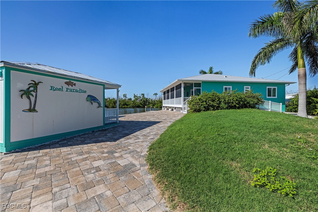 3947  Coconut Drive