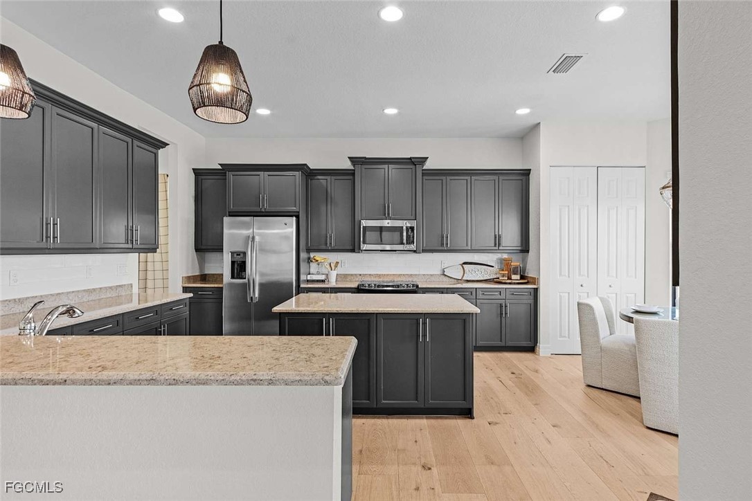 2906  Cinnamon Bay Circle