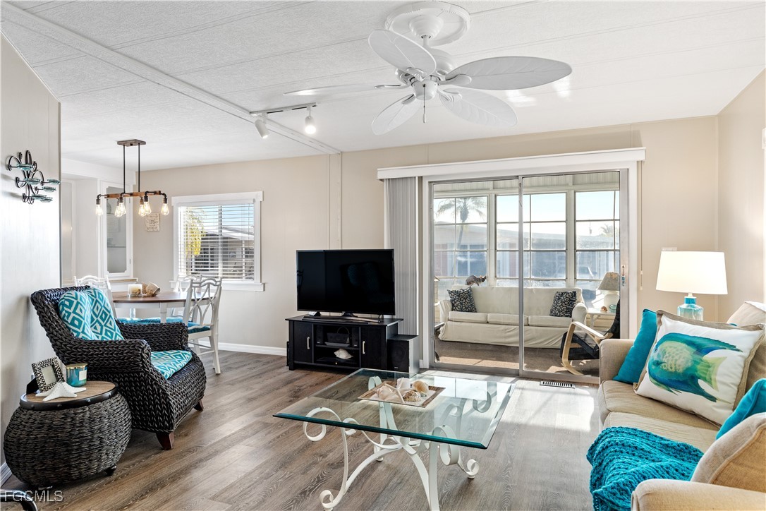 16041  Citron Way
