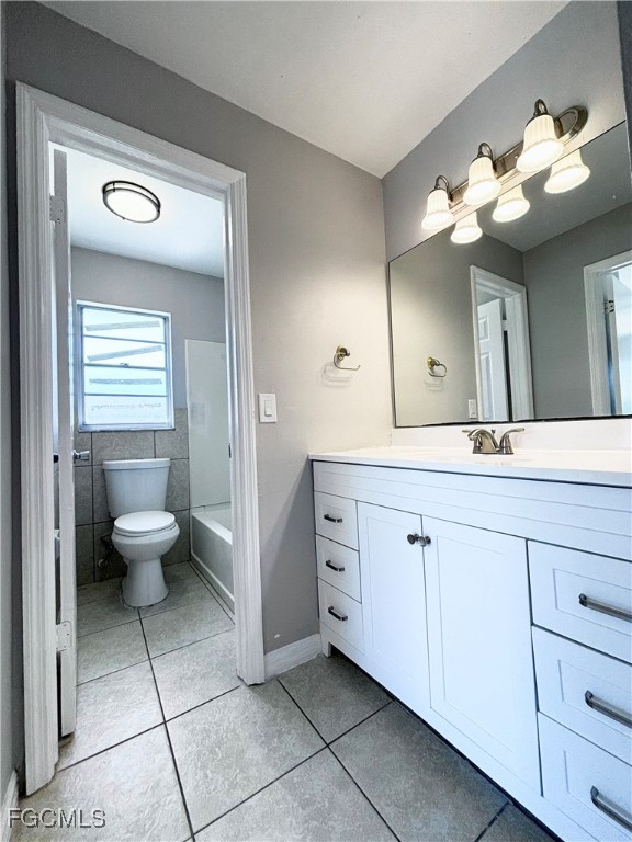 4135 SW 7th Place