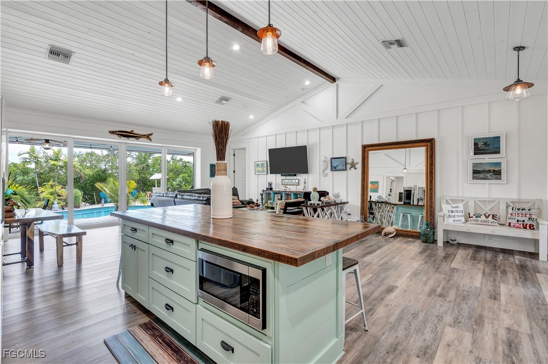 14390  Tamarac Drive