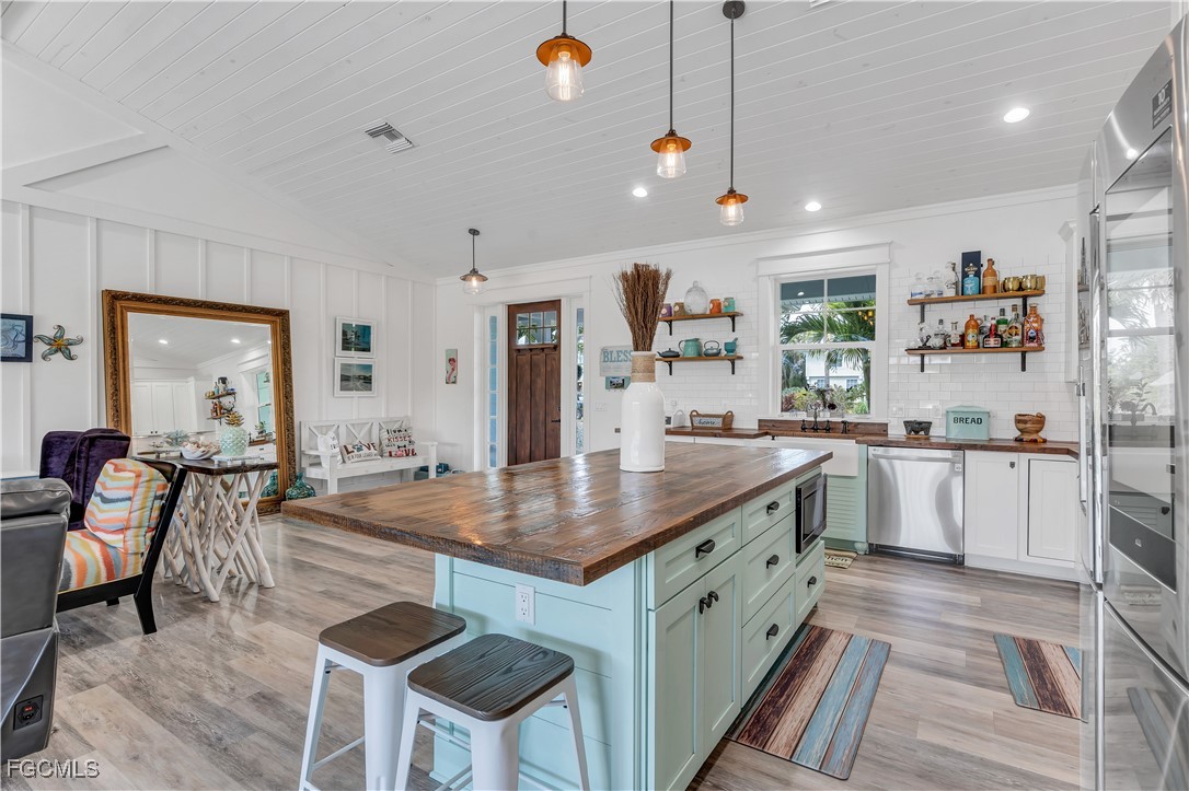 14390  Tamarac Drive