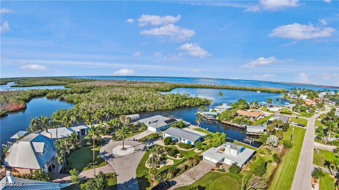 2790  Teal Court