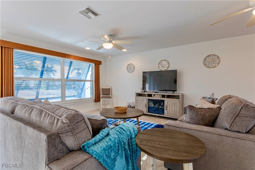 2790  Teal Court