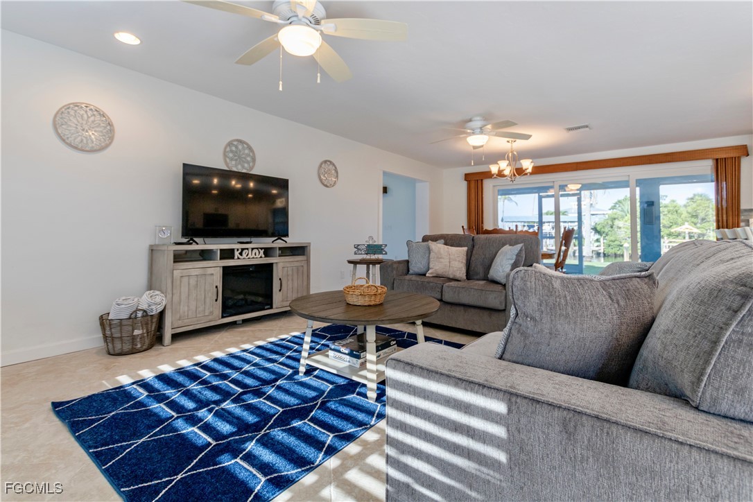 2790  Teal Court