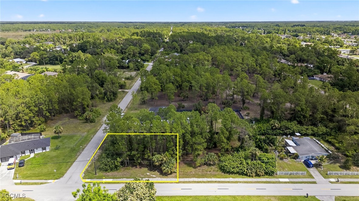 2001-Corner Lot E 6th Street