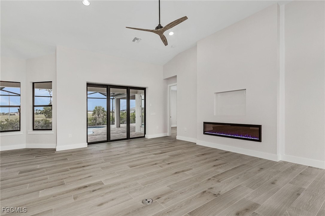 106 SW 33rd Place