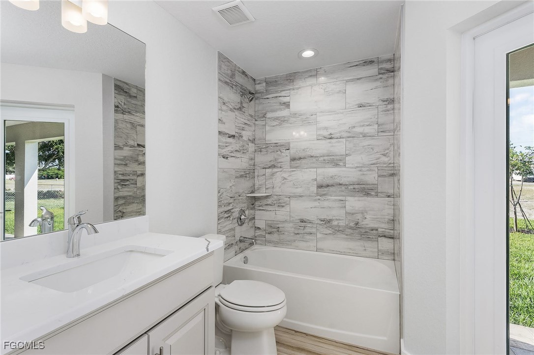 106 SW 33rd Place