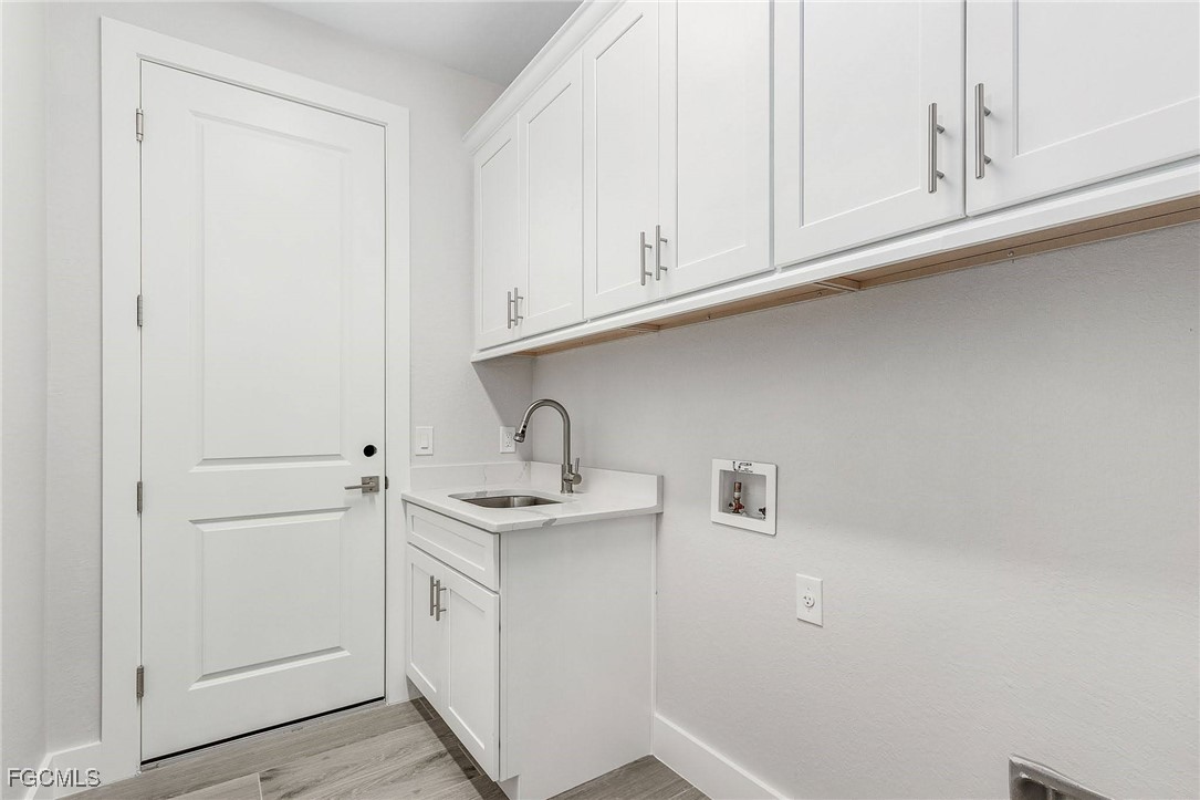 106 SW 33rd Place
