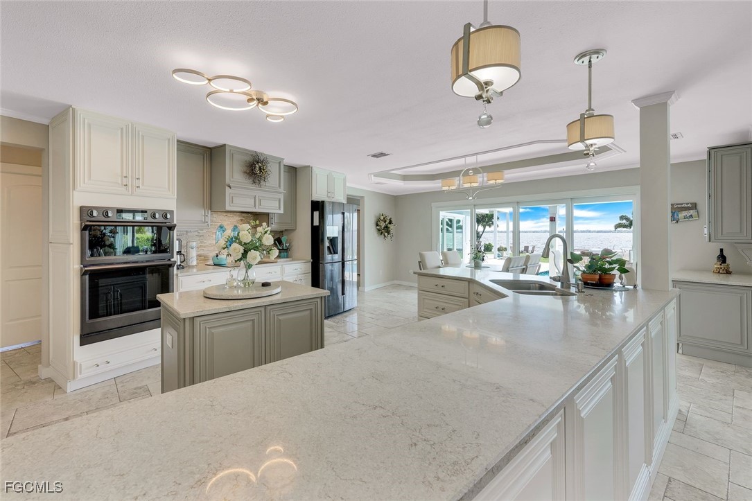 3735 SE 21st Place