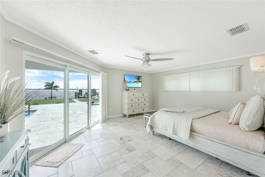 3735 SE 21st Place