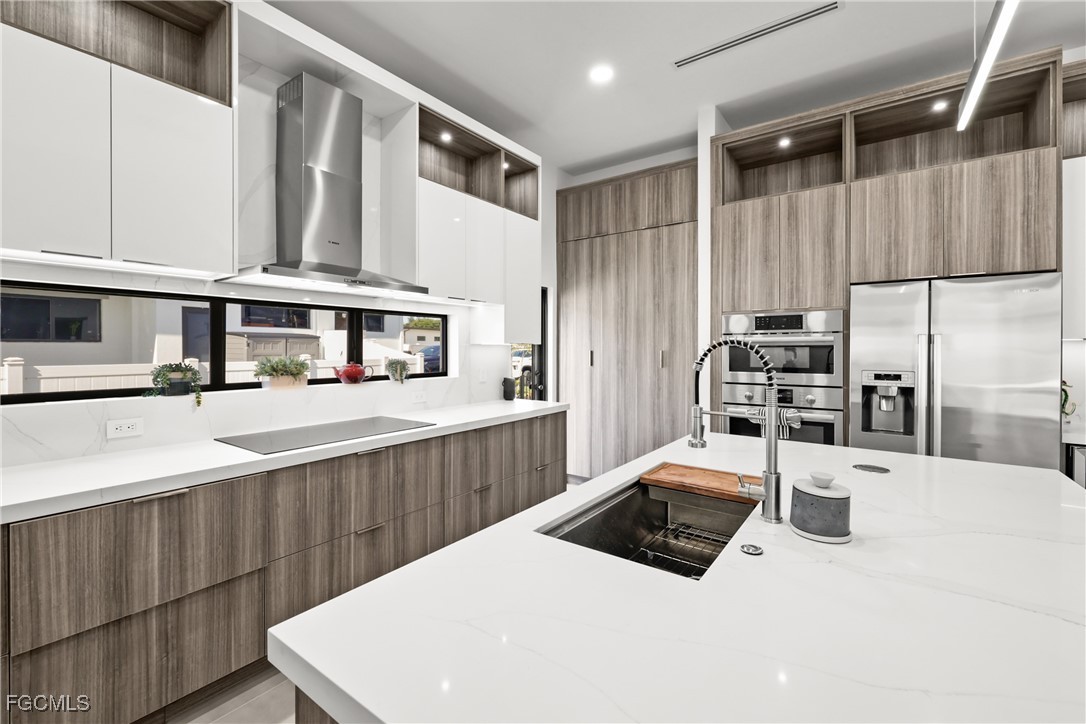 1332  Longwood Drive