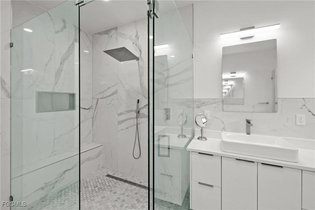 1332  Longwood Drive