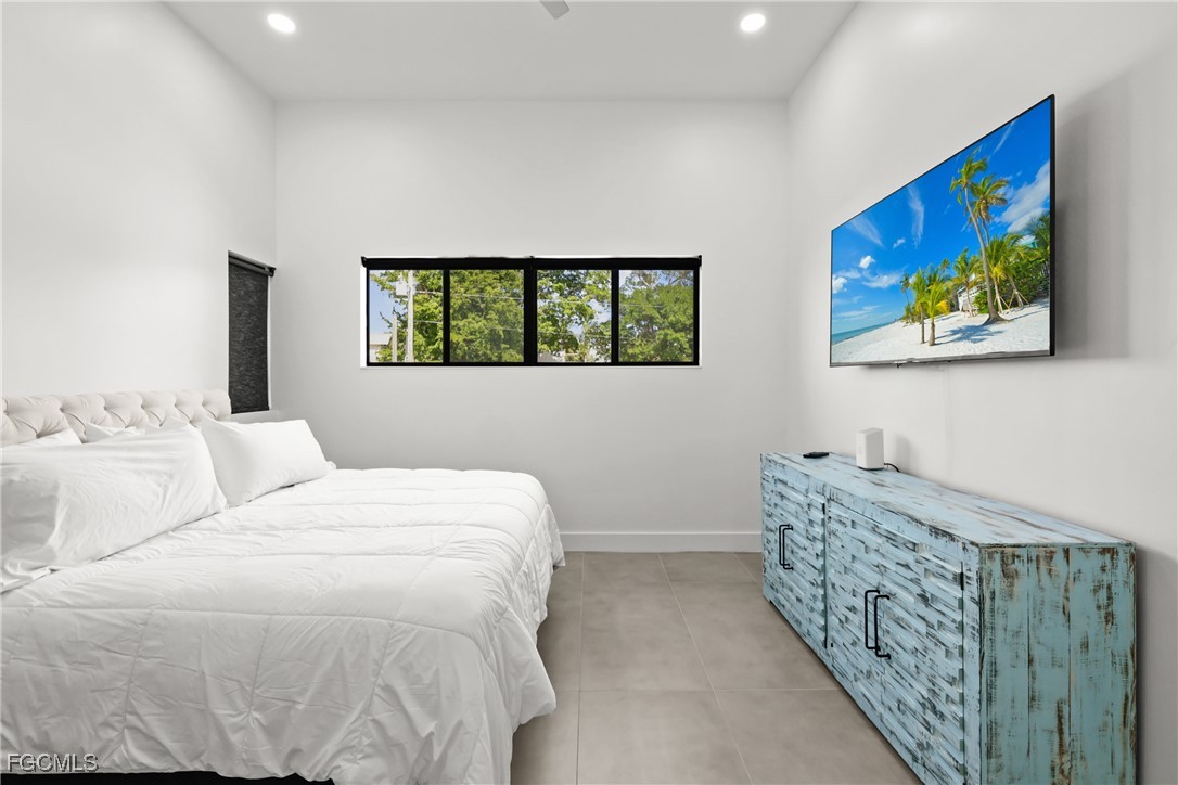 1332  Longwood Drive