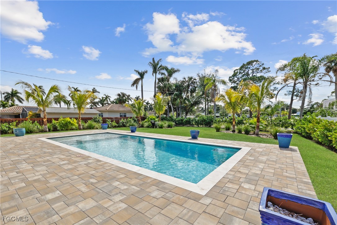 1332  Longwood Drive