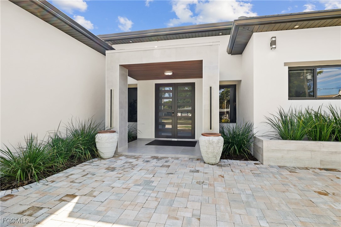 1332  Longwood Drive