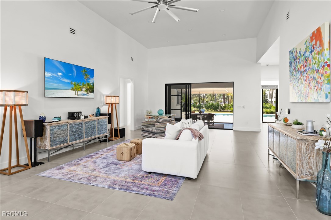 1332  Longwood Drive