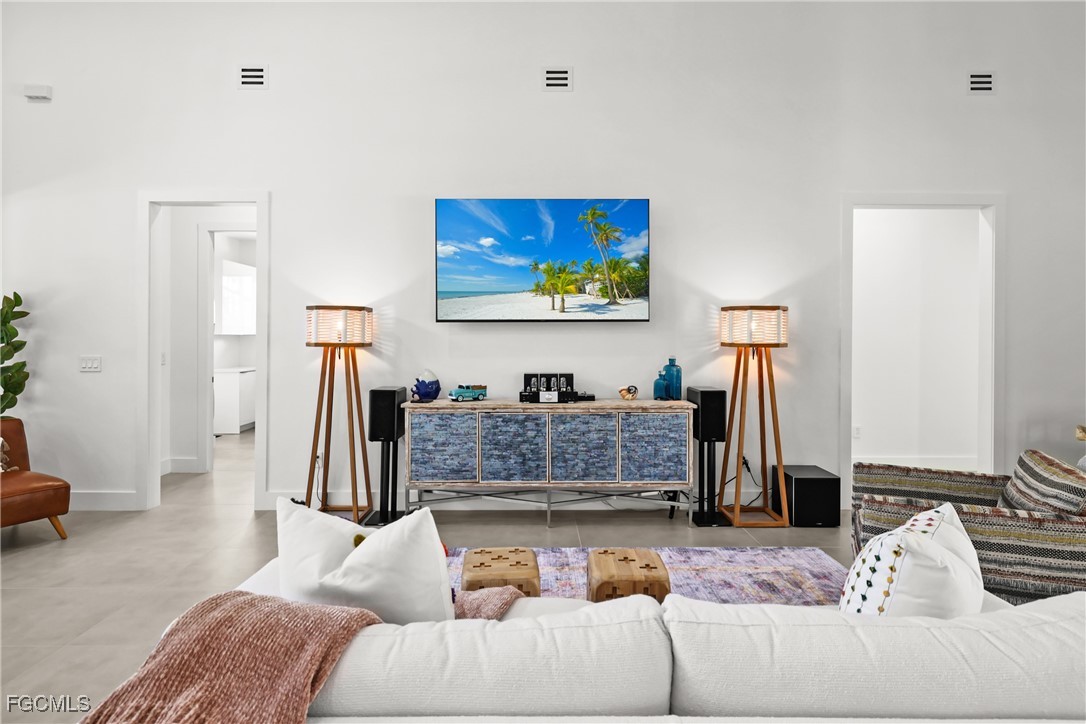 1332  Longwood Drive