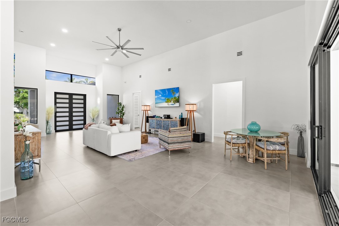 1332  Longwood Drive