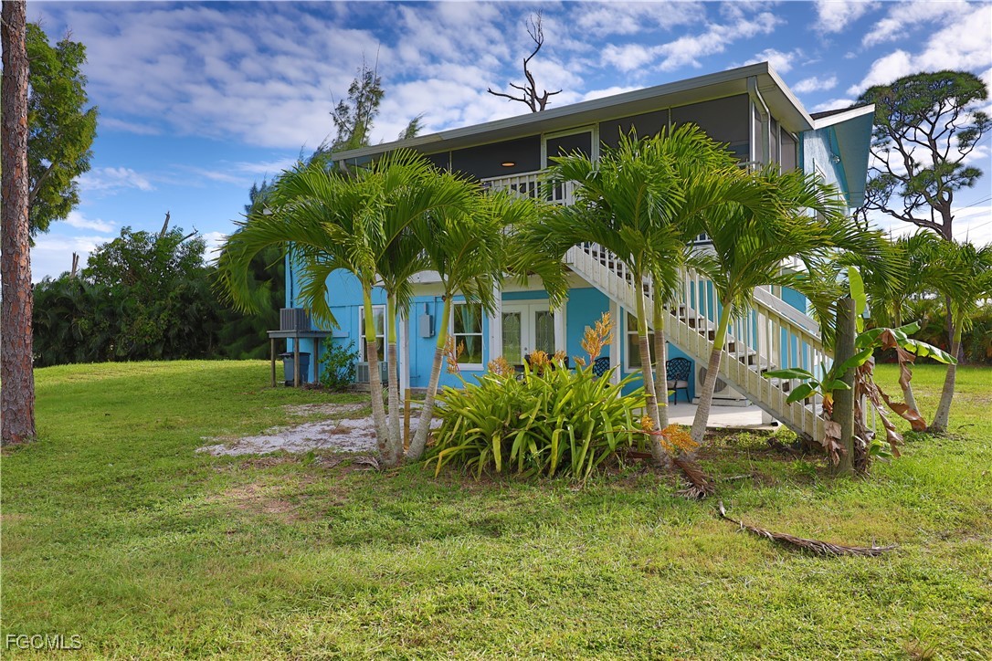 8642  Whispering Pines Drive