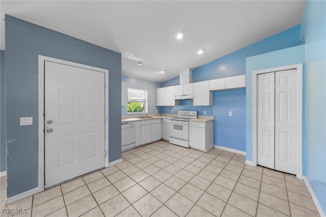 1241/1243  Bacon Avenue