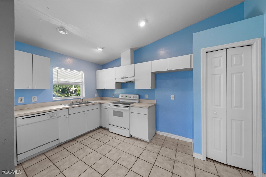 1241/1243  Bacon Avenue