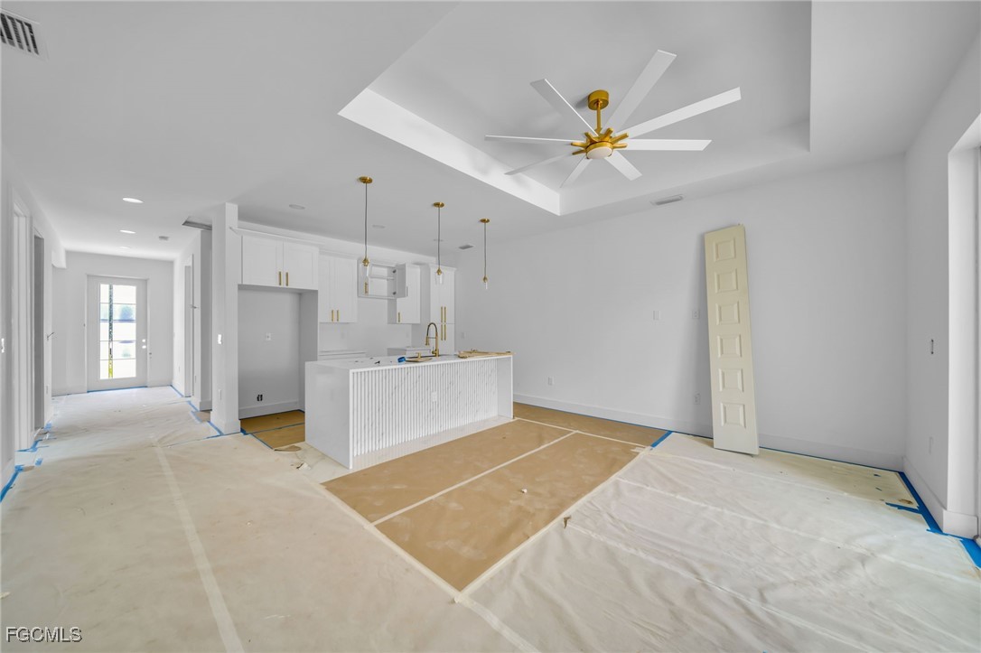 316/318  Urbana Street