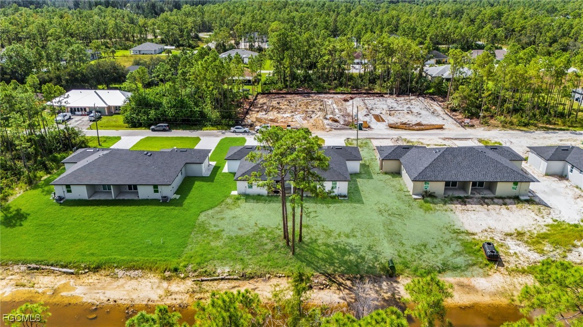 316/318  Urbana Street