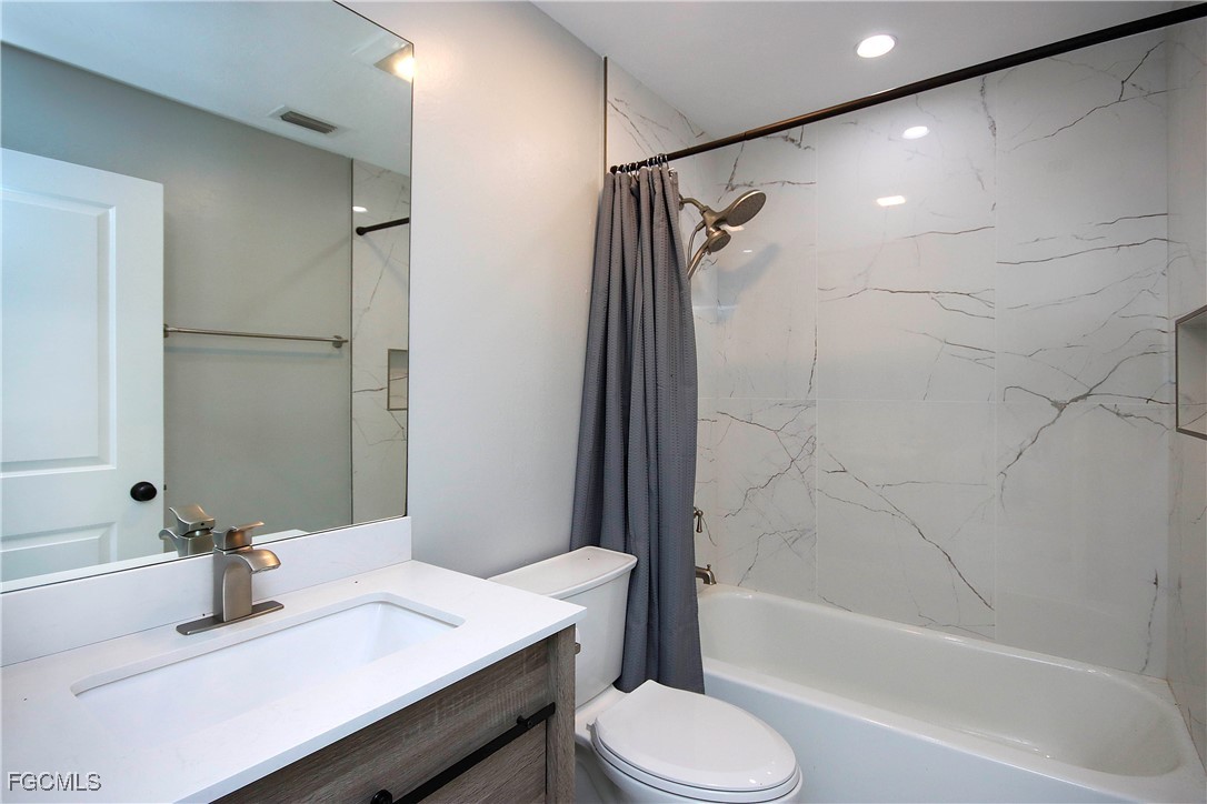 1444  Sandpiper Circle